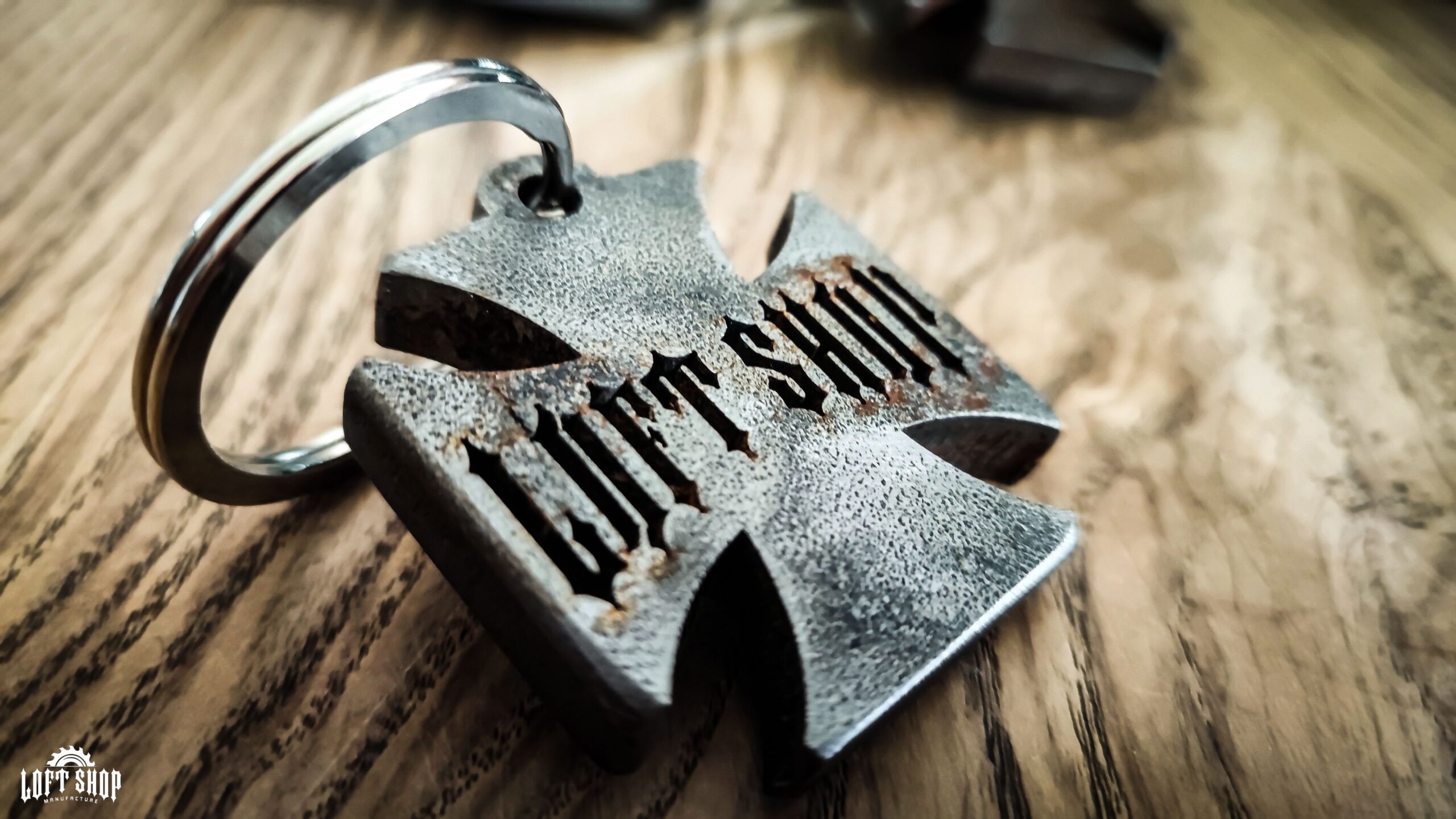 cross_web_1 Stalowy brelok do kluczy w stylu american chopper - obrazek 1