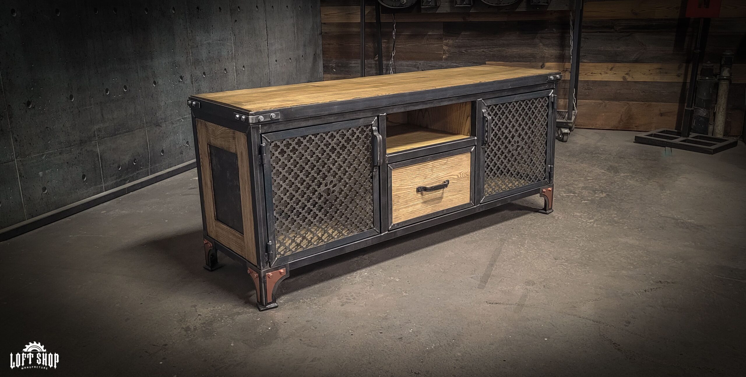 Szafka RTV loftowa HOGWART Szafka RTV loftowa HOGWART – stal i drewno | Industrialna szafka TV - obrazek 1